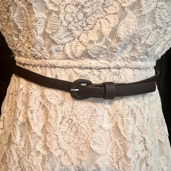 Speechless Sand off-shoulder belted thick lace midi dress size S. - Picture 5 of 7